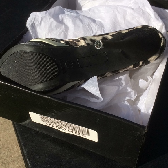 NWT leopard print stilettos, very sexy, - Picture 3 of 5